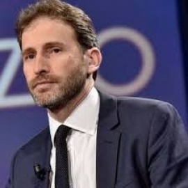 Casaleggio detta le priorit&agrave; dei cinquestelle: Ai primi posti l'abolizione della caccia